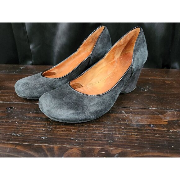 EUC Gentle Souls Ridge Amaru Black Suede Wedge Pumps/Sz. 6.5M - Picture 1 of 9